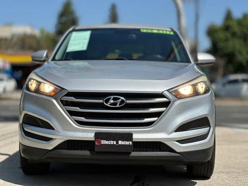 Molten Silver 2018 Hyundai TUCSON Sport