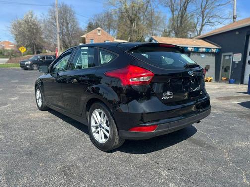 Shadow Black 2018 Ford Focus SE