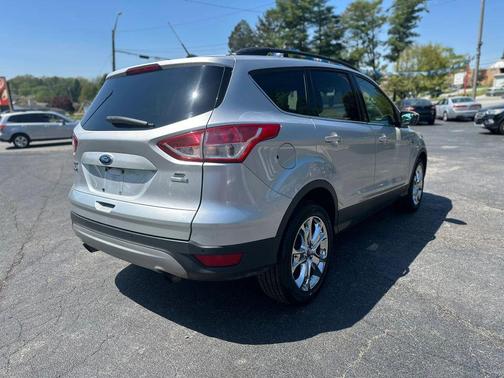Ingot Silver 2016 Ford Escape SE