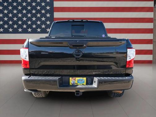 2018 Nissan Titan SV