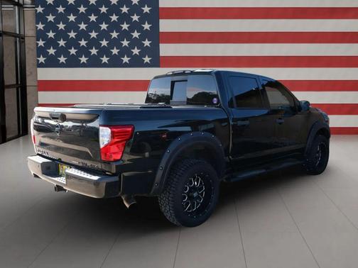 2018 Nissan Titan SV