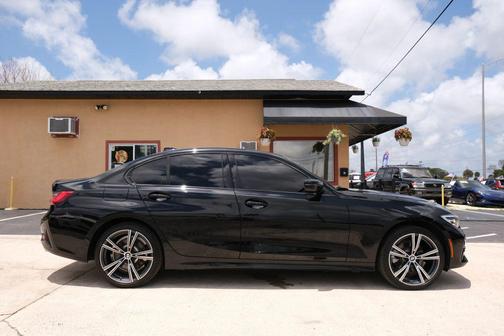 Black 2019 BMW 330 xDrive