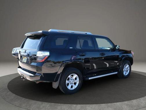Midnight Black Metallic 2016 Toyota 4Runner SR5 Premium