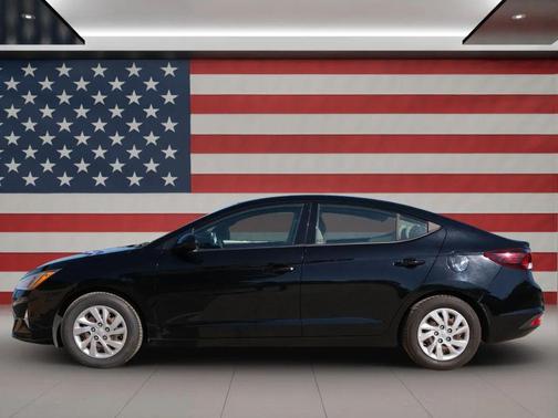 2020 Hyundai ELANTRA SE