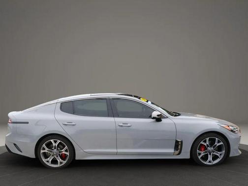 2019 Kia Stinger GT1