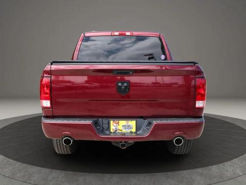 Brilliant Black Crystal Pearlcoat 2017 RAM 1500 Express