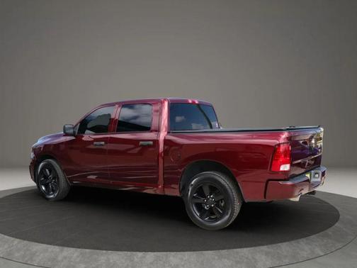 Brilliant Black Crystal Pearlcoat 2017 RAM 1500 Express