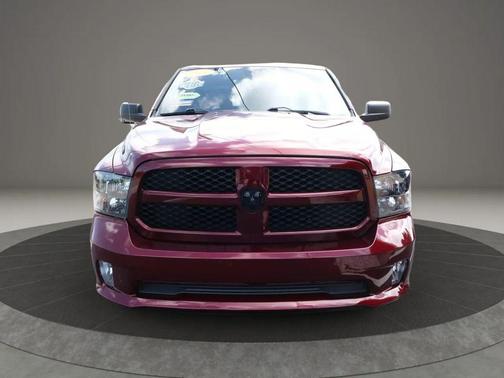 Brilliant Black Crystal Pearlcoat 2017 RAM 1500 Express