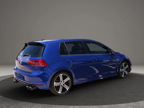 2016 Volkswagen Golf R 2.0T DSG