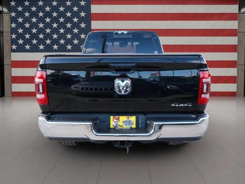 2024 RAM 2500 Tradesman Crew Cab 4x4 6'4' Box