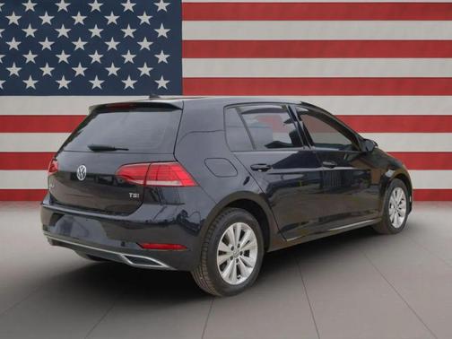 2018 Volkswagen Golf TSI SE