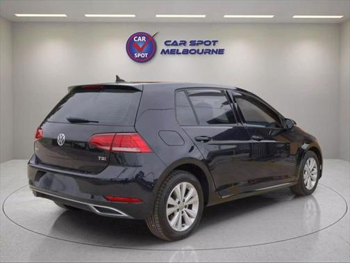 2018 Volkswagen Golf TSI SE