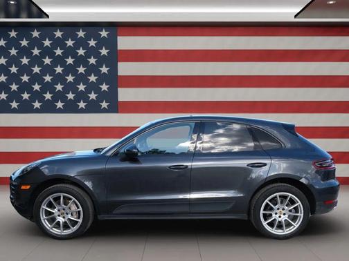 2017 Porsche Macan Sport Utility 4D