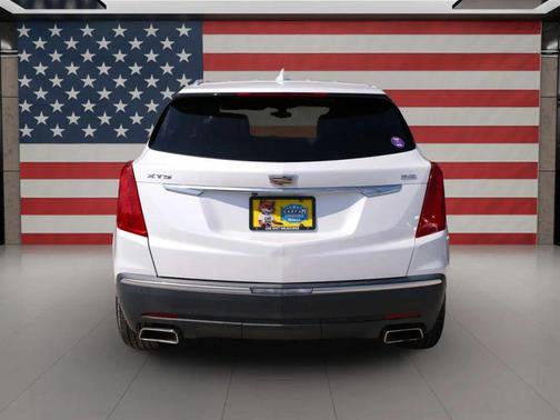 2017 Cadillac XT5 Base
