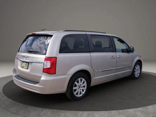 2015 Chrysler Town & Country Touring