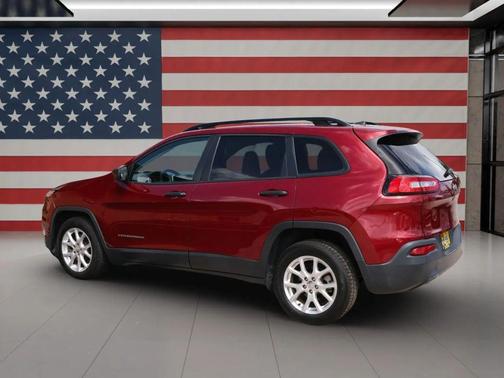 2016 Jeep Cherokee Sport