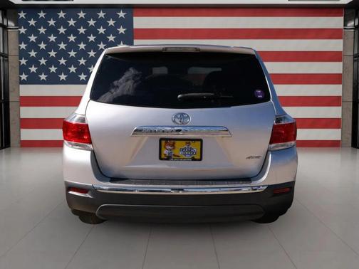 2013 Toyota Highlander Base