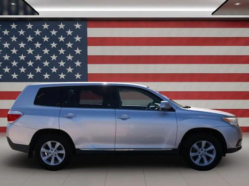 2013 Toyota Highlander Base