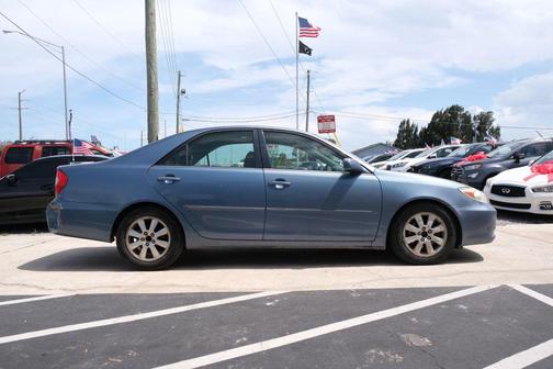 Catalina Blue Metallic 2002 Toyota Camry LE V6