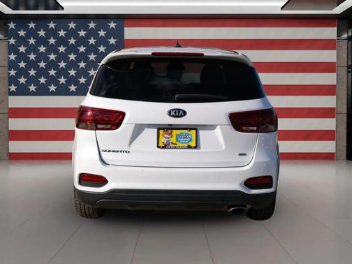 2020 Kia Sorento LX