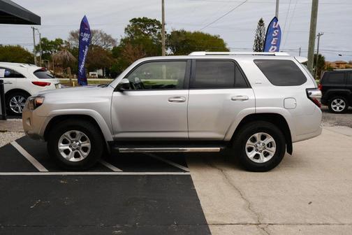 Classic Silver Metallic 2015 Toyota 4Runner SR5