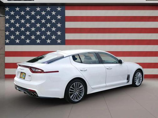 2018 Kia Stinger Sedan 4D