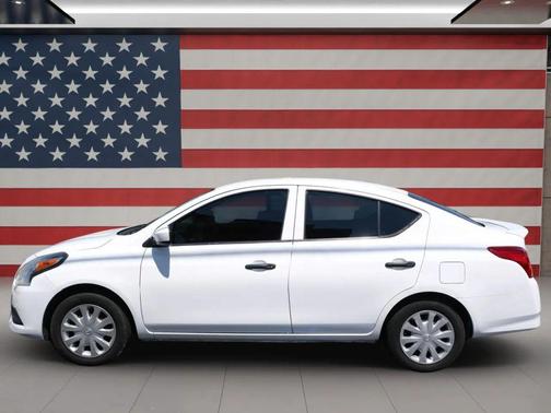2019 Nissan Versa 1.6 S+