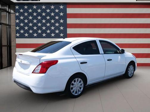 2019 Nissan Versa 1.6 S+