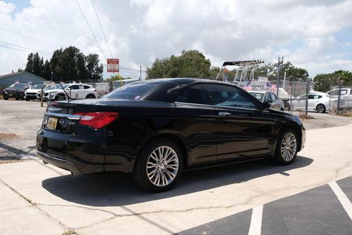 Black 2011 Chrysler 200 Limited