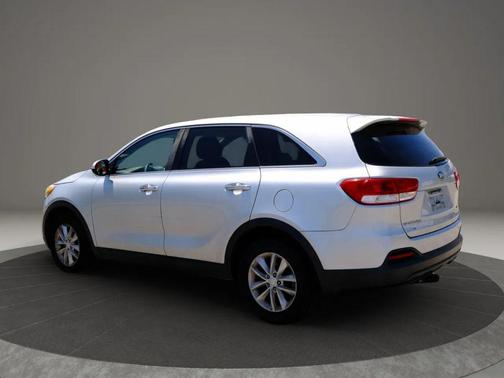 2016 Kia Sorento L