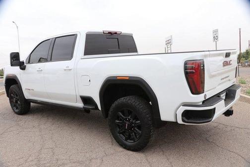 2024 GMC Sierra 2500 AT4