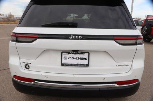 2023 Jeep Grand Cherokee Laredo