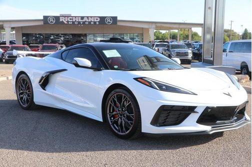 Arctic White 2024 Chevrolet Corvette Stingray w/2LT
