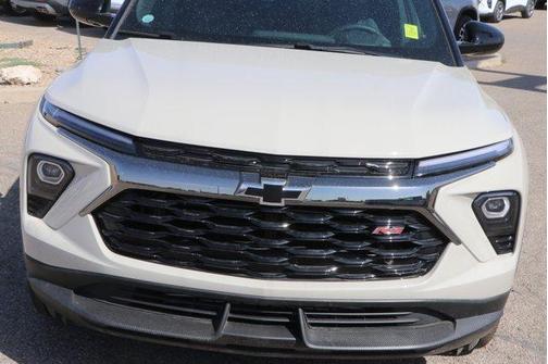 White Sand 2026 Chevrolet Trailblazer RS