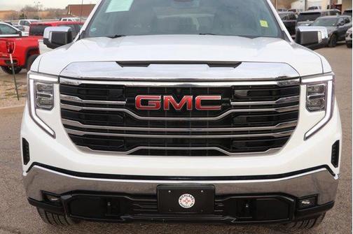 2024 GMC Sierra 1500 SLT
