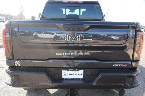 2026 GMC Sierra 2500 AT4