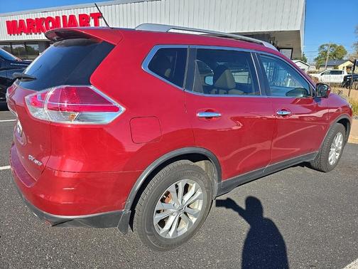 2016 Nissan Rogue SV