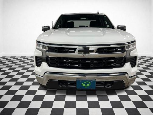 Summit White 2025 Chevrolet Silverado 1500 LT