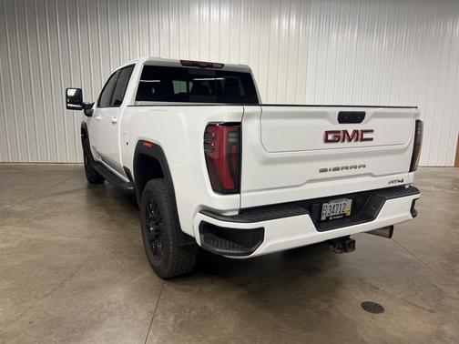 2024 GMC Sierra 2500 AT4