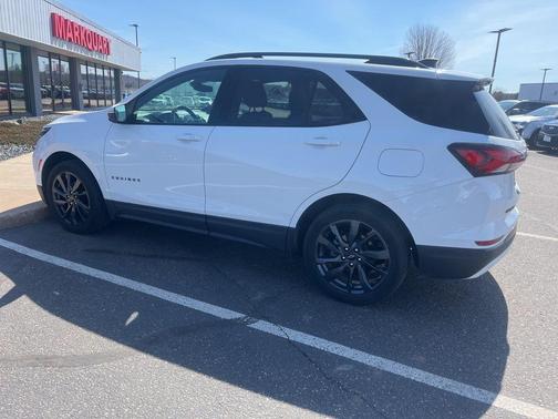 Summit White 2022 Chevrolet Equinox AWD RS