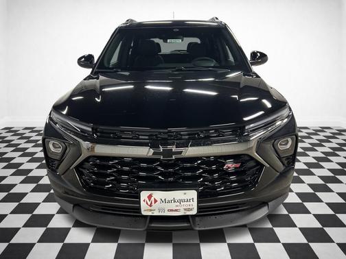 Mosaic Black Metallic 2026 Chevrolet Trailblazer RS