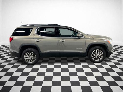Tan 2019 GMC Acadia SLE-2