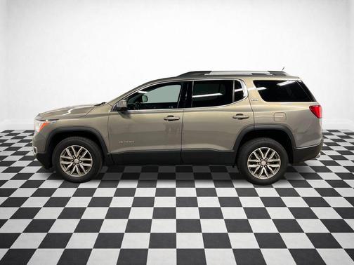 Tan 2019 GMC Acadia SLE-2