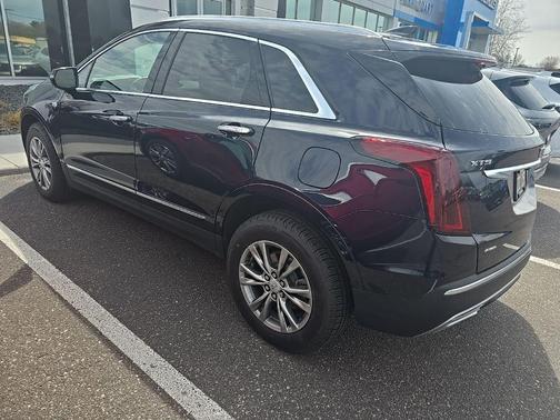 2022 Cadillac XT5 Premium Luxury