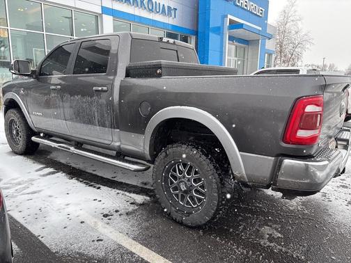 2019 RAM 2500 Laramie Crew Cab 4x4 6'4' Box