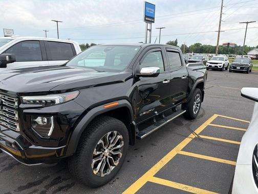 Onyx Black 2023 GMC Canyon Denali