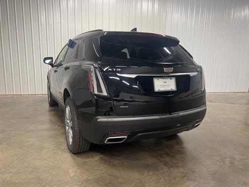 2025 Cadillac XT5 Sport