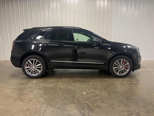 2025 Cadillac XT5 Sport