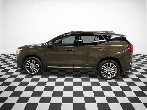 2023 GMC Terrain Denali