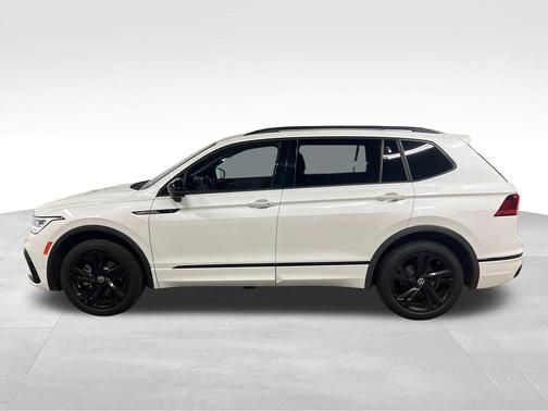 Pure White 2024 Volkswagen Tiguan 2.0T SE R-Line Black 4MOTION